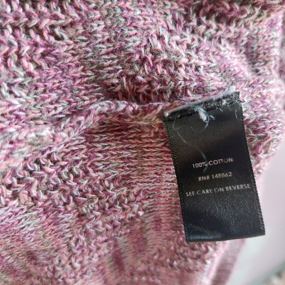 Torrid 2 V-Neck Sweater Dusty Pink - Picture 3 of 5
